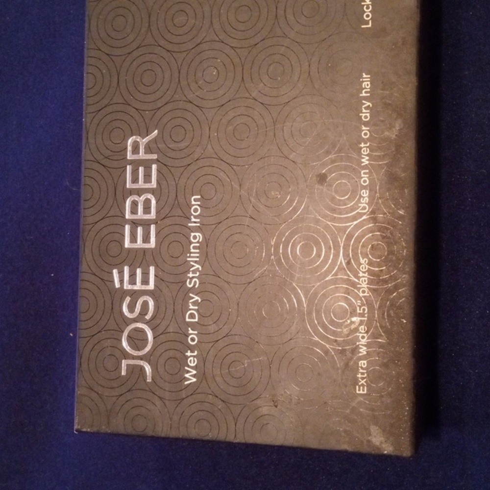 Nwot JOSE EBER flat iron